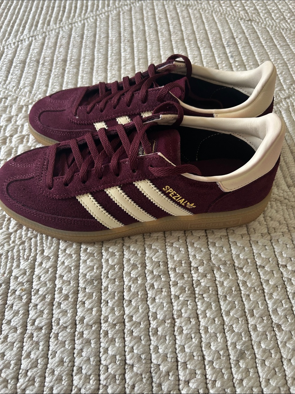 Sneakers - Picture 2 of 5